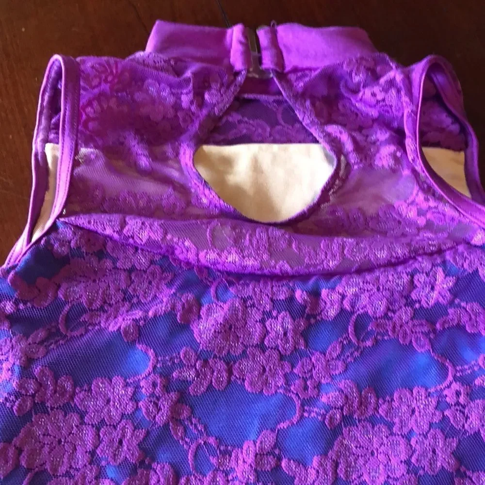 Weismans Dance bodysuit for medium child purple sparkly